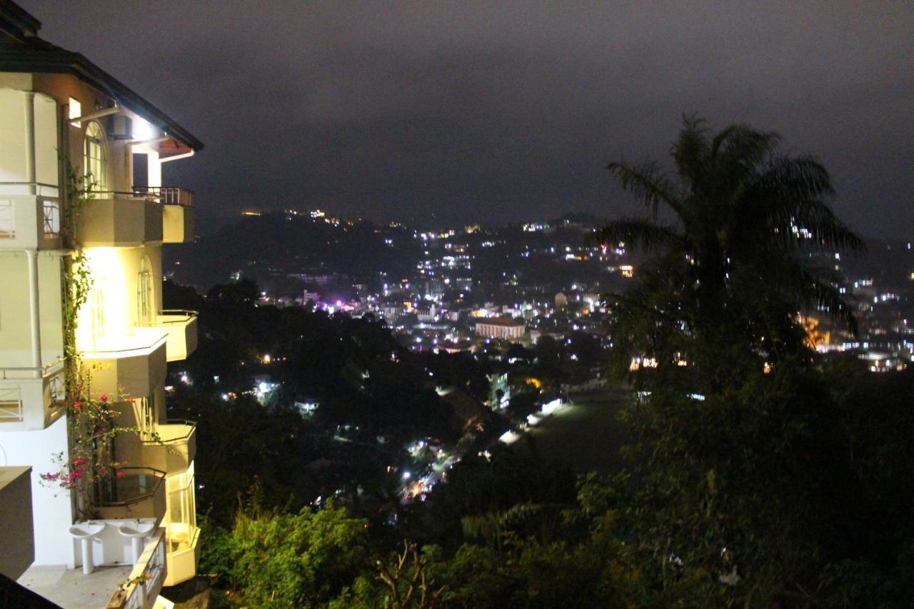 The Peak Pavilion Kandy Bagian luar foto