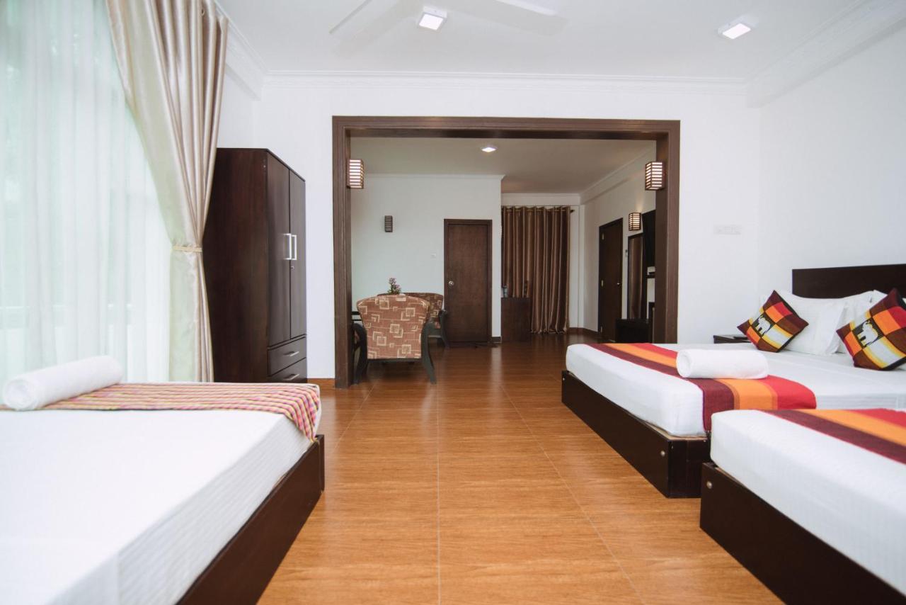 The Peak Pavilion Kandy Bagian luar foto