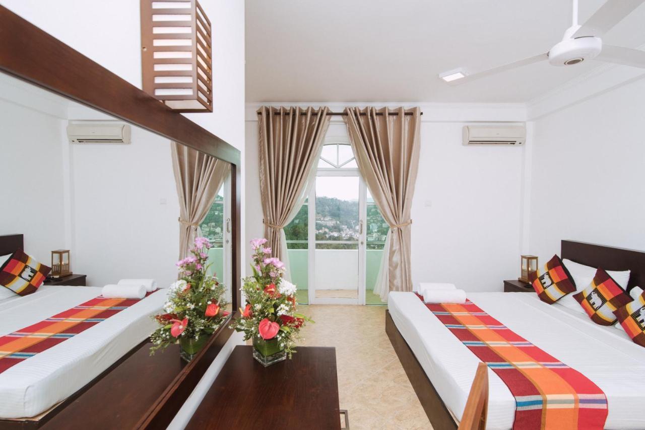 The Peak Pavilion Kandy Bagian luar foto