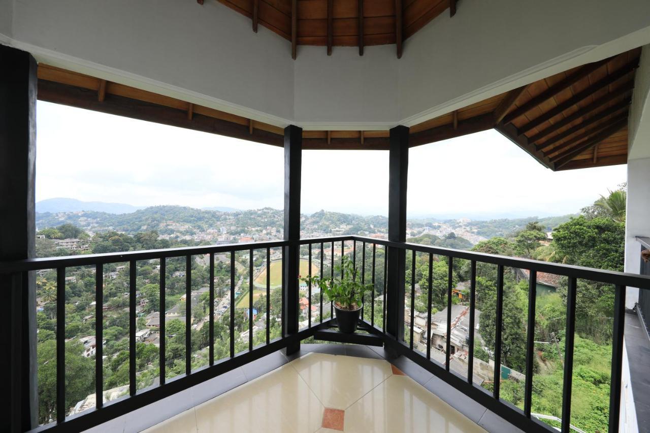 The Peak Pavilion Kandy Bagian luar foto