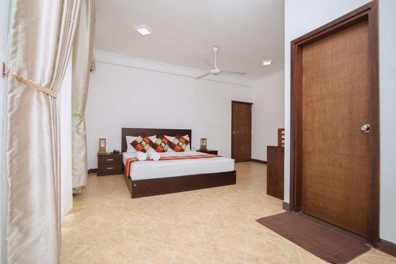 The Peak Pavilion Kandy Bagian luar foto